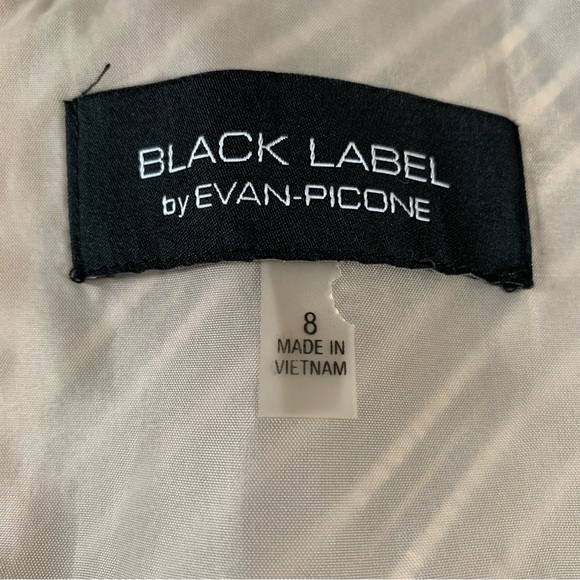 Evan Picone Two Piece Dress & Blazer Suit Set - Picture 11 of 12